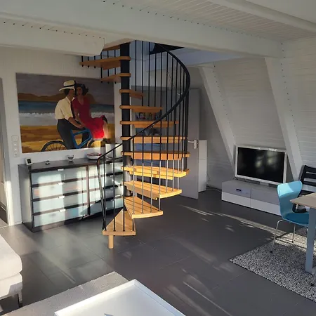 Nurdachhaus Zeltdachhaus Damp